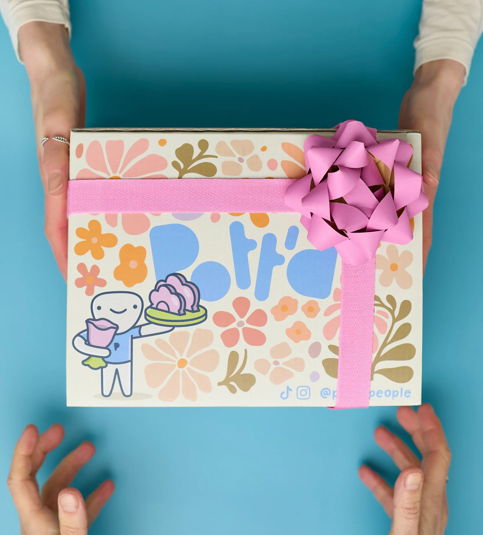 Paintables Mug, Breakfast Set & Vase Bundle - Image 6