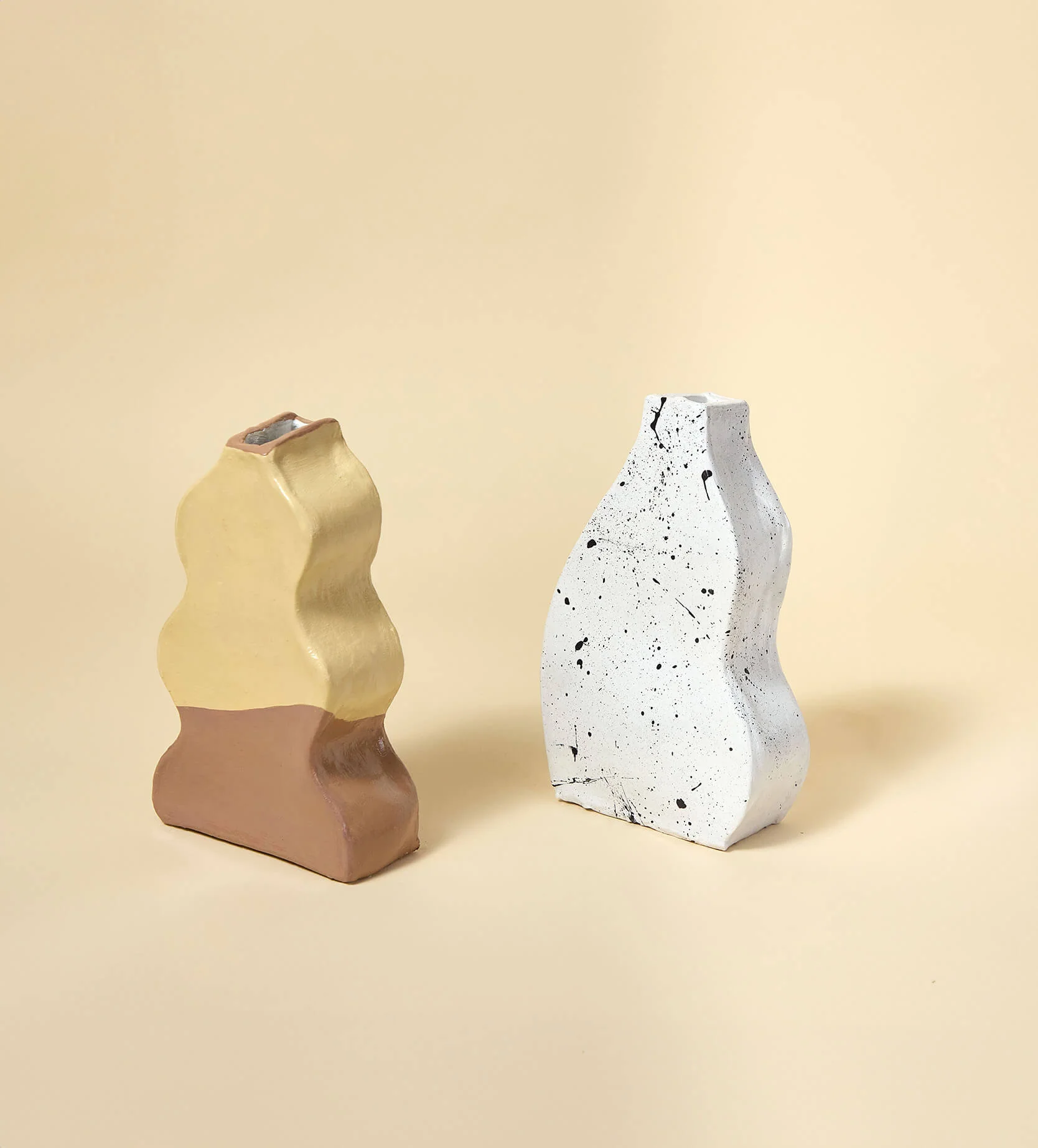 Blissful Blooms Minimalist Vase - Image 9